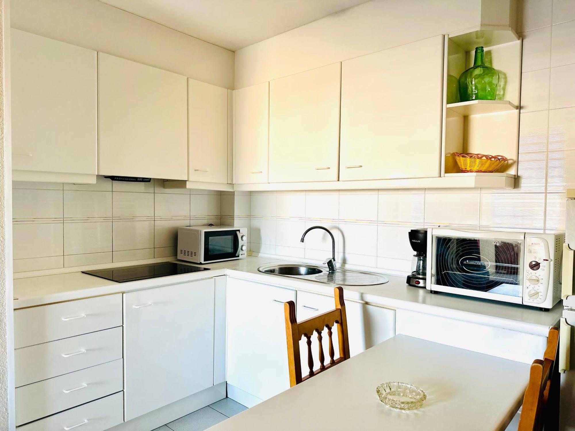 Global Immo 2059 Rocmar Apartment Roses Bagian luar foto